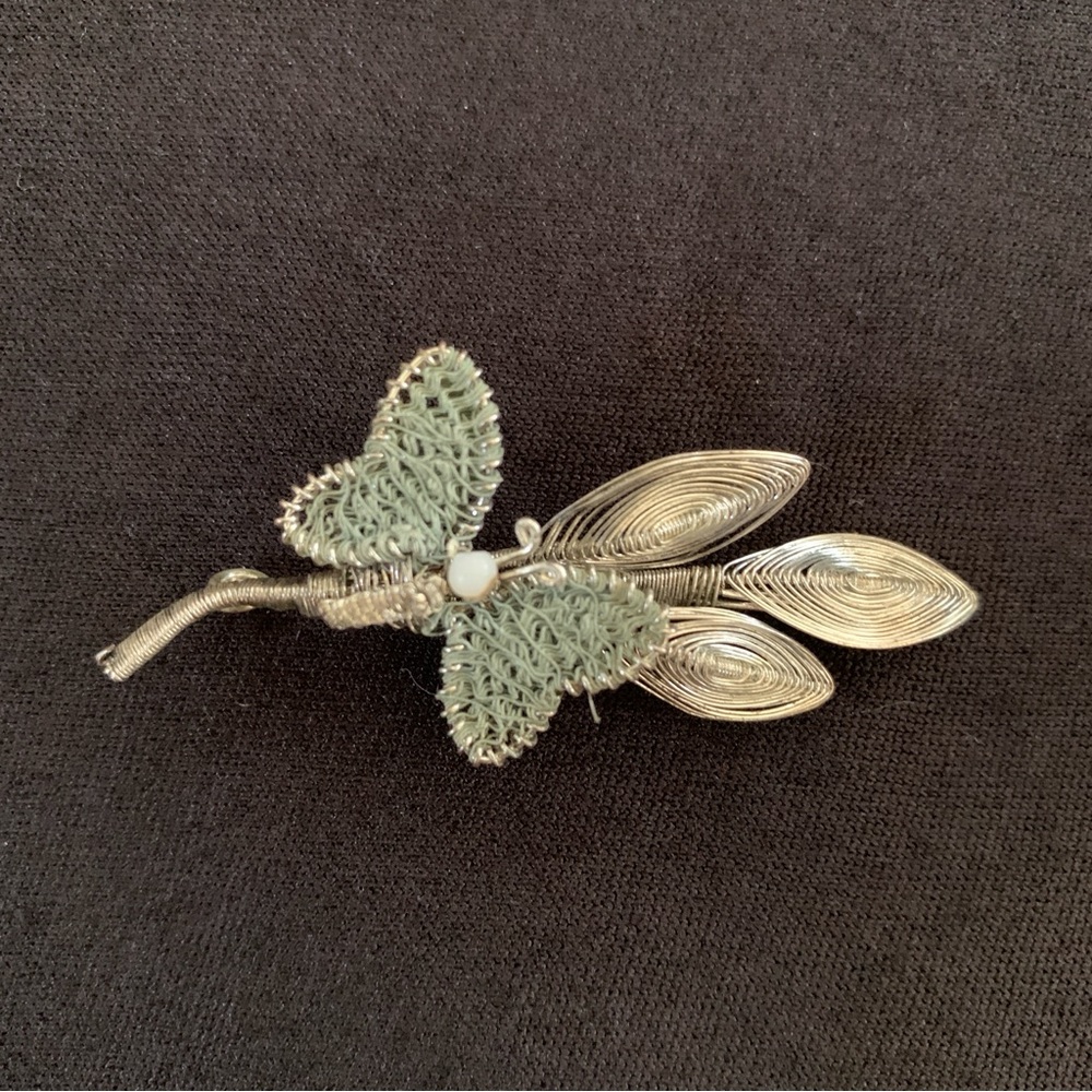 Vintage Silver Wire Wrapped Fine Spun Butterfly Leaf Brooch Pin MCM Handmade - Picture 2 of 9